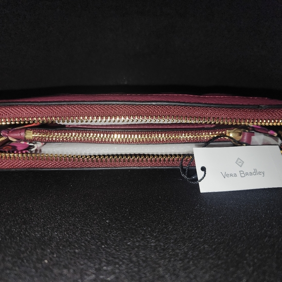 Vera Bradley Quilted Georgia Wallet. NEW With Tags - Picture 3 of 10